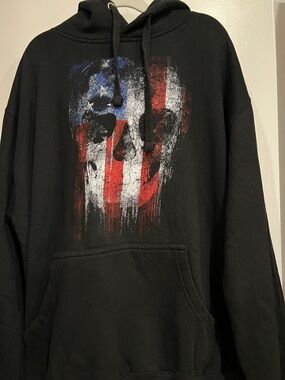 Men's Black Pullover Hoodie with Patriotic Skull Graphic